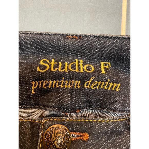 Studio F Jeans Premium Denim Womens Sz 12 Tall Studded Design Made in Columbia - Picture 7 of 10